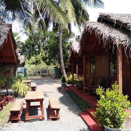 Hotel Blue Ocean Cabana à Trincomalee Extérieur photo